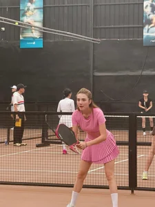 Lê Khánh Chi Shines on the Pickleball Court: A U40 Beauty Icon - image 3