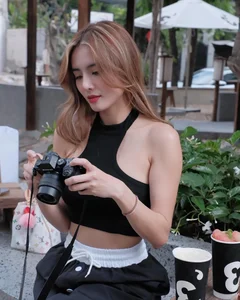 Lê Khánh Chi Shines on the Pickleball Court: A U40 Beauty Icon - image 1