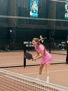 Lê Khánh Chi Shines on the Pickleball Court: A U40 Beauty Icon - image 5