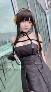 Stunning Yor Forger Cosplay by Angel Chan: Elegant Thorn Princess Spy x Family High-Quality Photography Collection (53P) - image 1