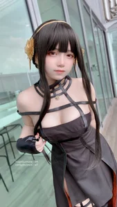 Stunning Yor Forger Cosplay by Angel Chan: Elegant Thorn Princess Spy x Family High-Quality Photography Collection (53P) - image 8