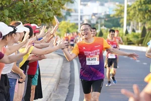 Miss Universe Vietnam H'Hen Niê Inspires at the VnExpress Marathon Nha Trang 10km Race - image 3