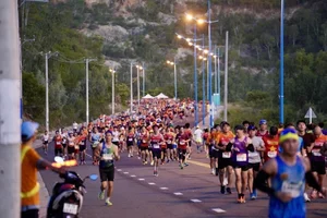 Miss Universe Vietnam H'Hen Niê Inspires at the VnExpress Marathon Nha Trang 10km Race - image 1