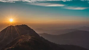 Ultimate Collection of 99+ Beautiful and Romantic Sunrise Photos - image 26