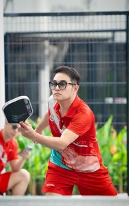 Miss Vietnam Tran Tieu Vy Captivates Fans with Pure and Sweet Aesthetics - image 1