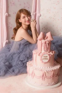 Miss Vietnam Tran Tieu Vy Captivates Fans with Pure and Sweet Aesthetics - image 7
