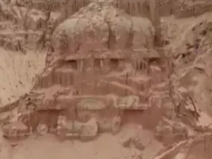 The Mysterious Ancient Indian Temple Buried Under Sand for Nearly 100 Years - image 4