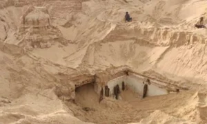 The Mysterious Ancient Indian Temple Buried Under Sand for Nearly 100 Years - image 0