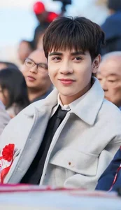 Discover the Most Stylish and Captivating Photos of Quang Hung MasterD - image 27