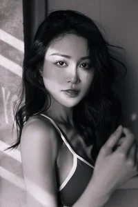 Pure Everyday Beauty of the Breakout Actress in Crime Drama Biet Duoc Den - image 1