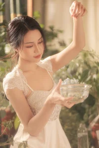 Pure Everyday Beauty of the Breakout Actress in Crime Drama Biet Duoc Den - image 3