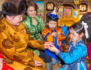 Unique and Unusual Lunar New Year Customs Celebrated Around the World - image 3