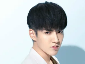 Top 100+ Aesthetic Images of Handsome Boys: Trends in Modern Male Fashion - image 3