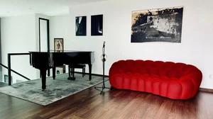 Inside Diva Hồng Nhung’s Luxury Penthouse: A Perfect Blend of Art and Music - image 1