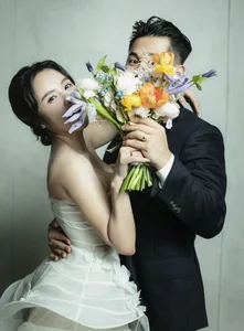 Singer Thai Trinh Reveals Marriage to Husband Six Years Her Junior - image 3