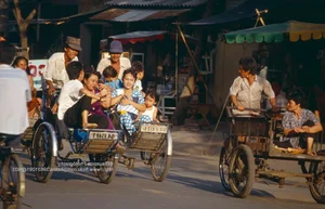 Rare Nostalgic Photos Capturing the Innocent Childhood of Saigon Kids in 1993 - image 6