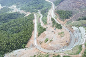 Expanding the Scenic An Khe Pass: Mountain Carving Infrastructure Project - image 9