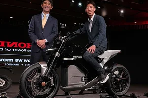 Honda Revolutionizes Urban Commuting with 500cc Class Electric Moto - image 9