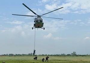 Tactical Excellence: Special Forces Helicopter Landing Drills - image 15
