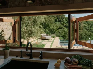 California Hillside Villa: Harmonizing Architecture with Nature Through Spatial Dispersion - image 18