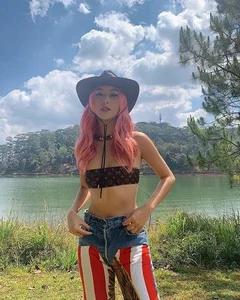 Trend Alert: Lisa and Global Stars Embrace the Micro-Crop Top Style - image 6