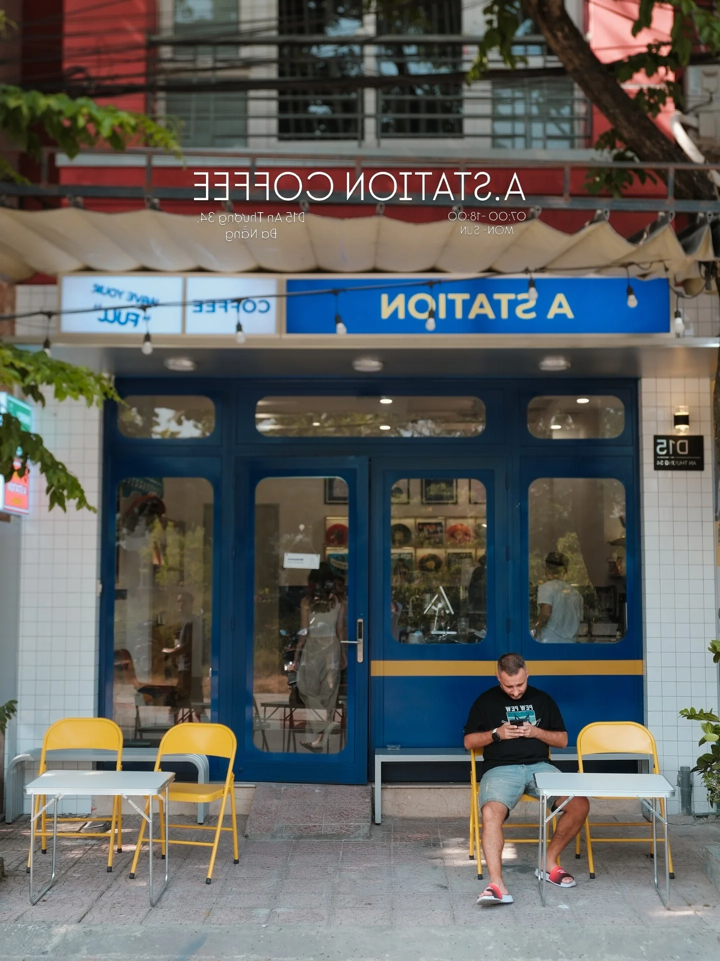 A Station Coffee Da Nang: A Vibrant Hub of Color and Inspiration