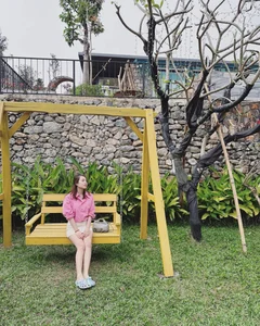 A Station Coffee Da Nang: A Vibrant Hub of Color and Inspiration - image 2