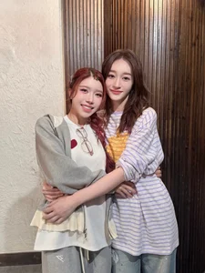 Vietnamese Star Trang Phap Touches Hearts After Late Night Encounter With Chinese Fans - image 0