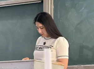 Viral Sensation: Meet the University Lecturer Who Looks Exactly Like Liu Yifei - image 8