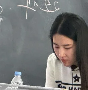 Viral Sensation: Meet the University Lecturer Who Looks Exactly Like Liu Yifei - image 5