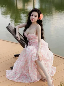 Ngan 98 Stuns in Feminine Style: A Bold Fashion Statement That Captures Attention - image 3