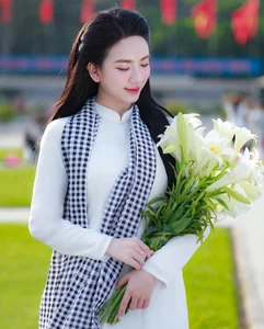 Stunning Nghe An MC with Unique Name Captivates Audiences - image 2