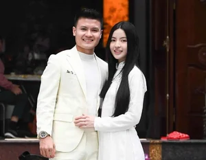 How Quang Hai Handles Drama: A Masterclass in Maintaining Public Composure - image 3
