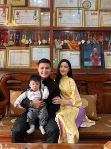 How Quang Hai Handles Drama: A Masterclass in Maintaining Public Composure - image 4