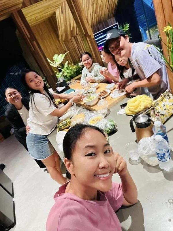 Vietnamese Celeb Updates: Le Quyen Travels in the US and Vo Hoai Nam Shares Heartwarming Message