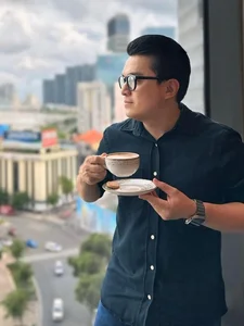 Vietnamese Celeb Updates: Le Quyen Travels in the US and Vo Hoai Nam Shares Heartwarming Message - image 2