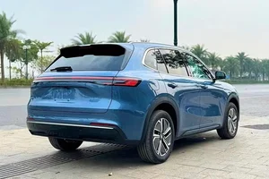 Geely Launches EX2 And EX5 EM-i SUVs Starting At 459 Million VND - image 1