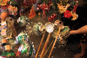 Ho Chi Minh City Comes Alive with Vibrant Mid-Autumn Festival Celebrations - image 2