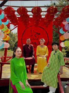 Miss Diem Huong Celebrates Lunar New Year with Heartwarming Family Spring Travels - image 3
