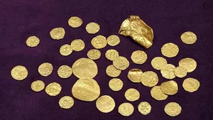 Incredible Discovery: Largest Gold Hoard in UK History Found While Plowing a Field - image 6