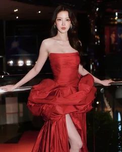 Baifern Pimchanok: 17 Years of Timeless Beauty and Chic U35 Style - image 9