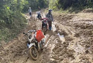 The Inspiring Dedication of Teachers Navigating Difficult Terrain in Remote Mountainous Areas - image 0