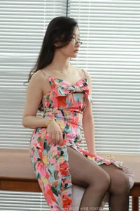 Aesthetic Excellence: IESS Presents Qiu Qiu in the SXJ NO.1729 Series - image 9