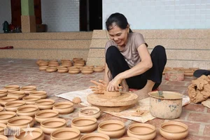 Preserving the Heritage: The Ancient Clay Pot Village of Tru Son - image 1