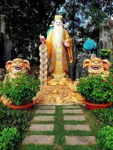 Attracting Prosperity: 11 Essential Rules for Worshipping the God of Wealth - image 3