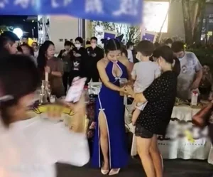 Guangdong Milk Tea Owner Sparks Debate with Bold Cheongsam - image 6