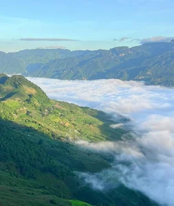 Chasing Clouds and Sunrises at Pa Phach Peak in Moc Chau: Travel Guide - image 2