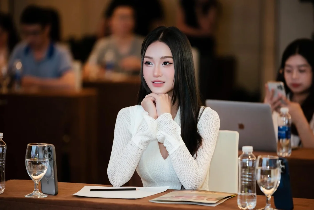 Meet the Cast of 'Những Nẻo Đường Gần Xa': A Deep Dive into the Stars