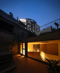 Innovative Architecture: A Sun-Drenched Oasis Deep in Hanoi’s Narrow Alleys - image 1