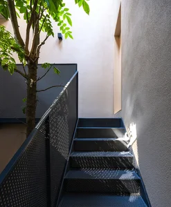 Innovative Architecture: A Sun-Drenched Oasis Deep in Hanoi’s Narrow Alleys - image 6